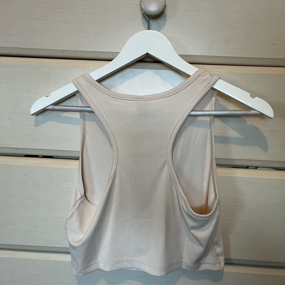SHEIN staple top - Picture 2 of 3